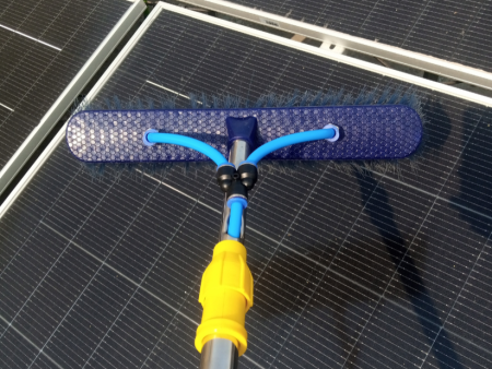 Solar Panel Cleaning Brush With Built-in Water Supply Online